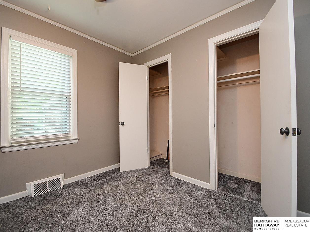 Omaha, Nebraska 68111, United States, 3 Bedrooms Bedrooms, ,2 BathroomsBathrooms,Residential,Pending,181362