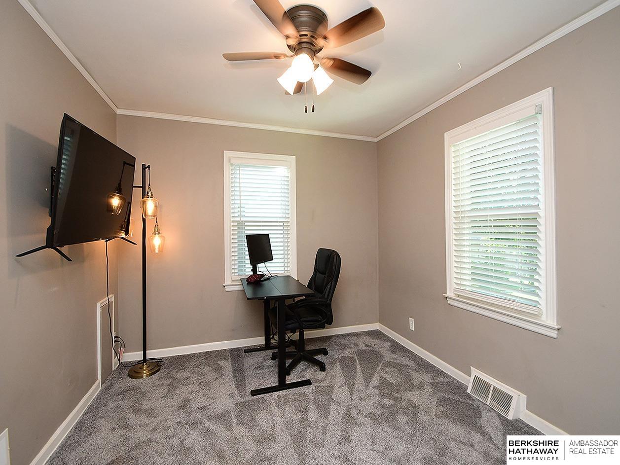 Omaha, Nebraska 68111, United States, 3 Bedrooms Bedrooms, ,2 BathroomsBathrooms,Residential,Pending,181362