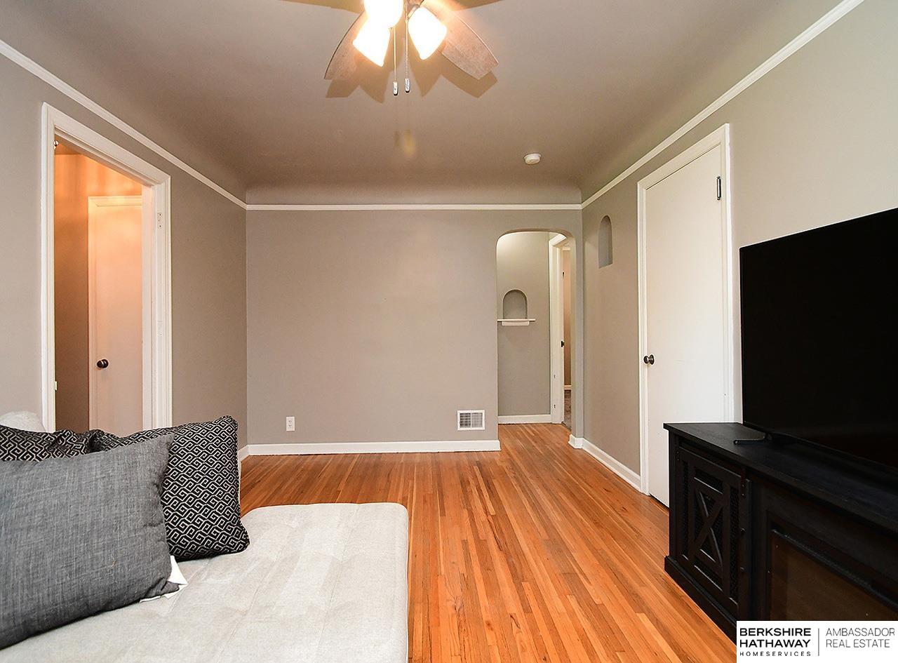 Omaha, Nebraska 68111, United States, 3 Bedrooms Bedrooms, ,2 BathroomsBathrooms,Residential,Pending,181362