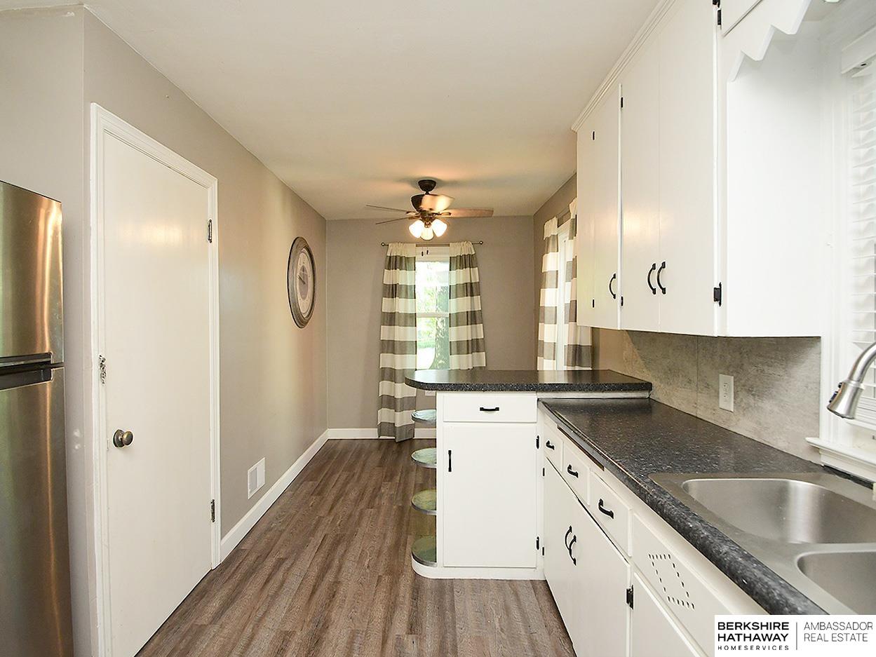 Omaha, Nebraska 68111, United States, 3 Bedrooms Bedrooms, ,2 BathroomsBathrooms,Residential,Pending,181362