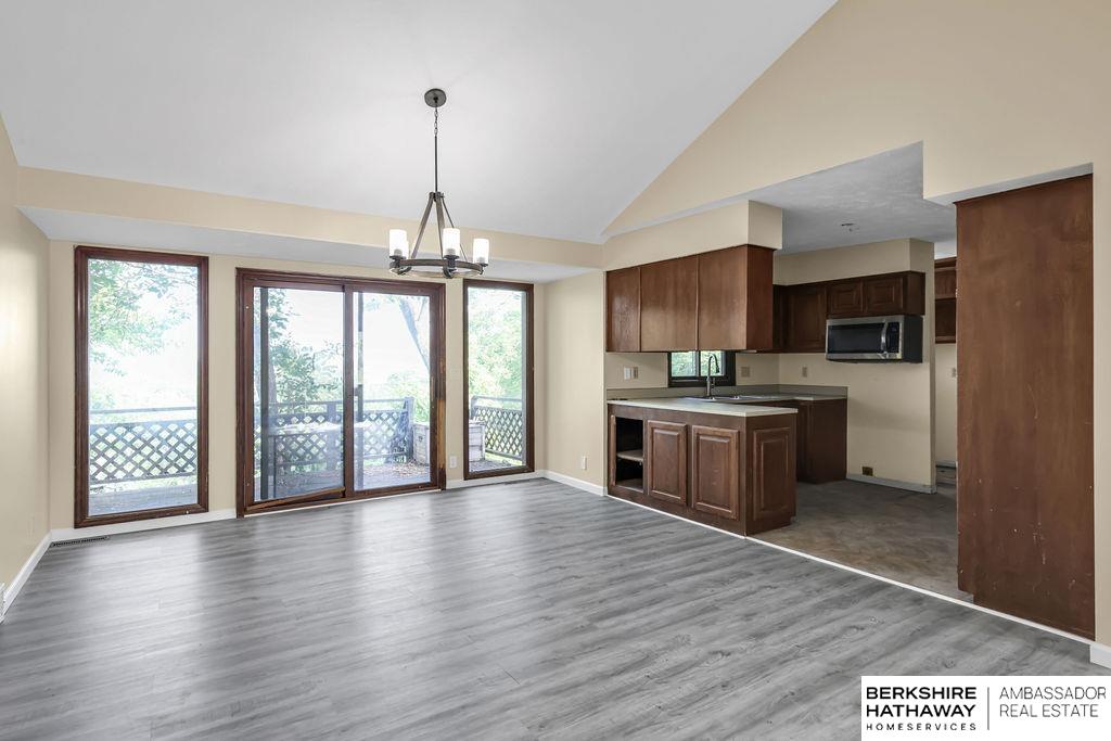 Bellevue, Nebraska 68005, United States, 4 Bedrooms Bedrooms, ,3 BathroomsBathrooms,Residential,Active,170201