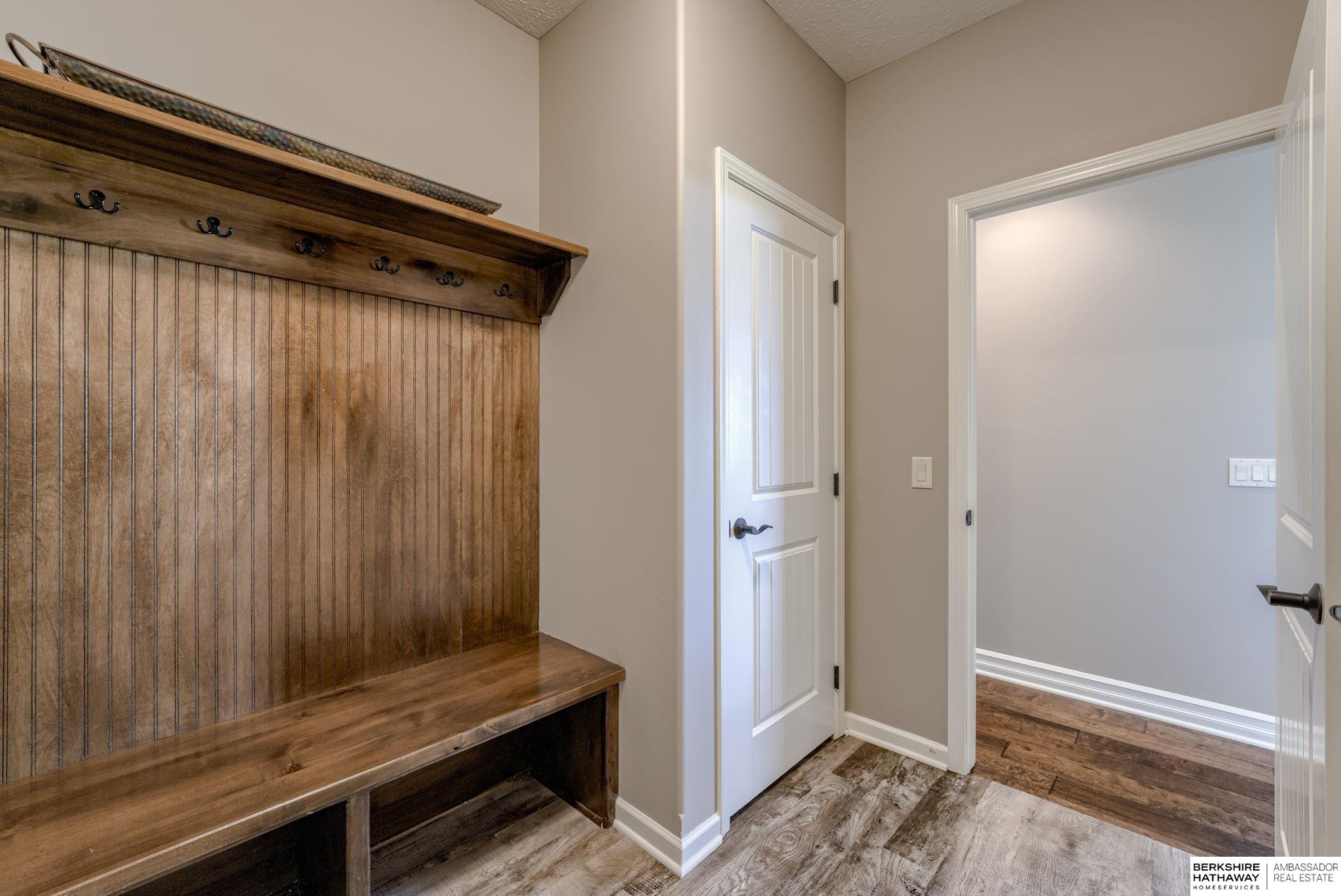 Bennington, Nebraska 68007, United States, 4 Bedrooms Bedrooms, ,3 BathroomsBathrooms,Residential,Pending,137522