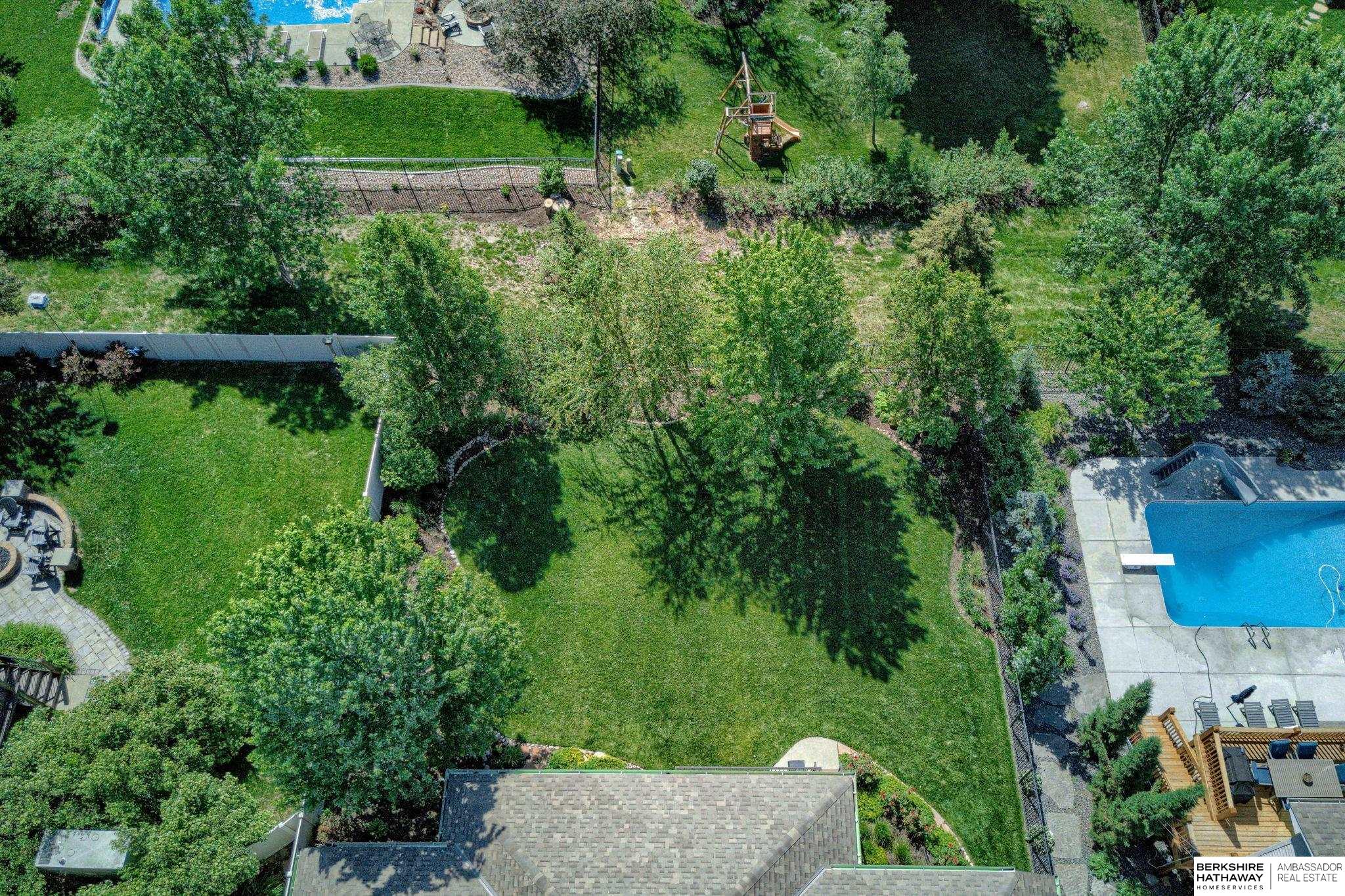 Bennington, Nebraska 68007, United States, 4 Bedrooms Bedrooms, ,3 BathroomsBathrooms,Residential,Pending,137522