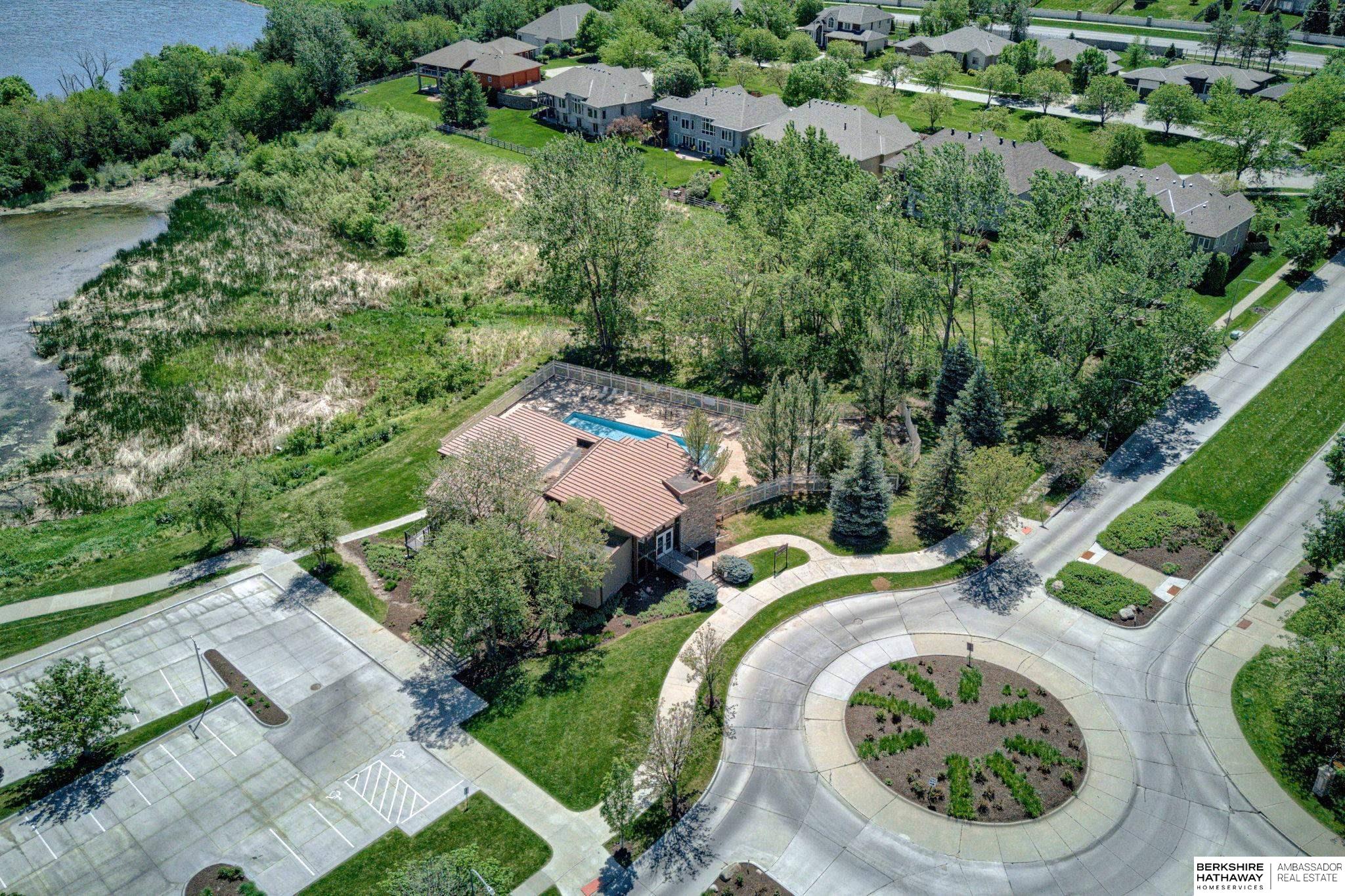 Bennington, Nebraska 68007, United States, 4 Bedrooms Bedrooms, ,3 BathroomsBathrooms,Residential,Pending,137522