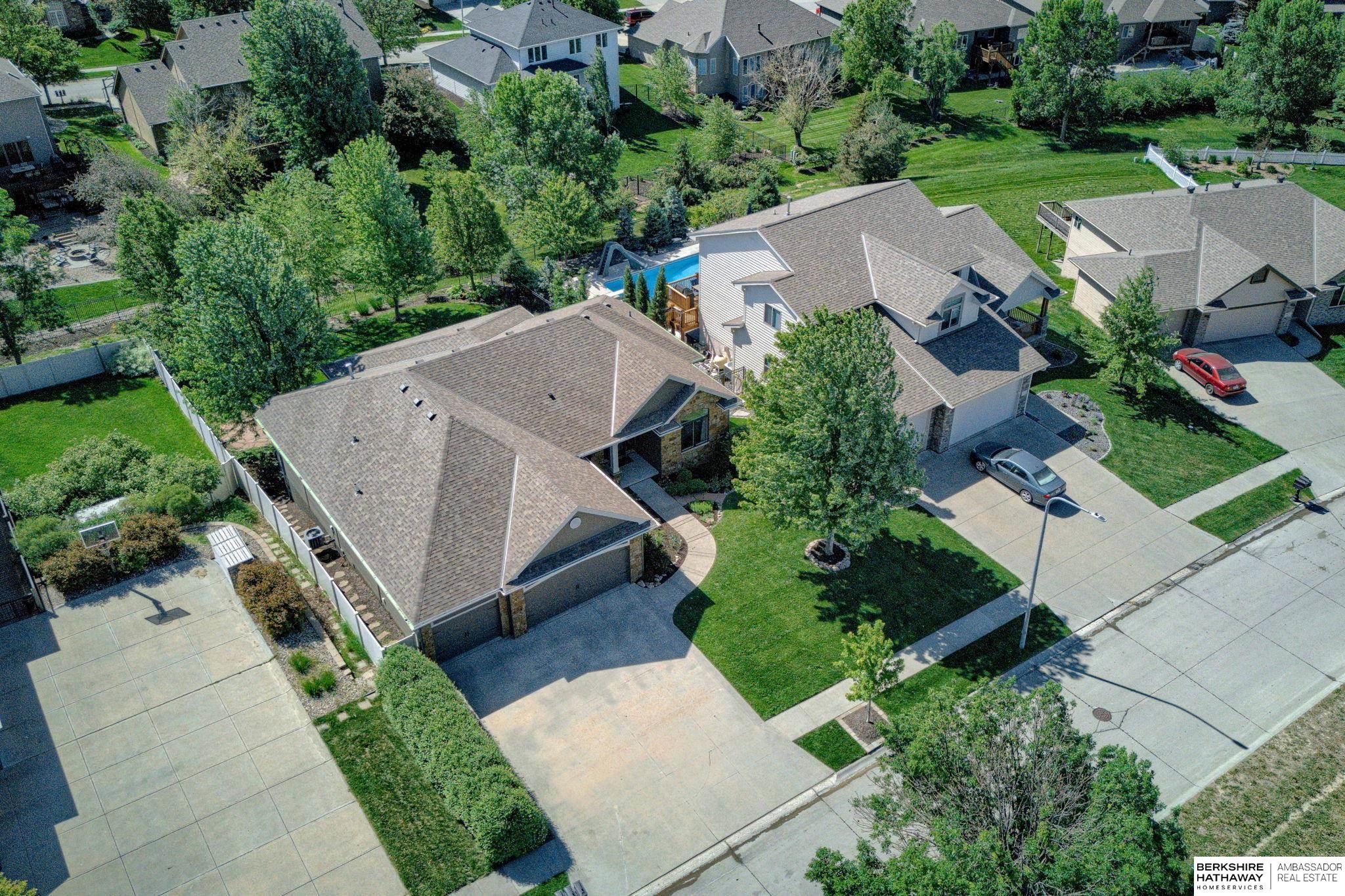 Bennington, Nebraska 68007, United States, 4 Bedrooms Bedrooms, ,3 BathroomsBathrooms,Residential,Pending,137522