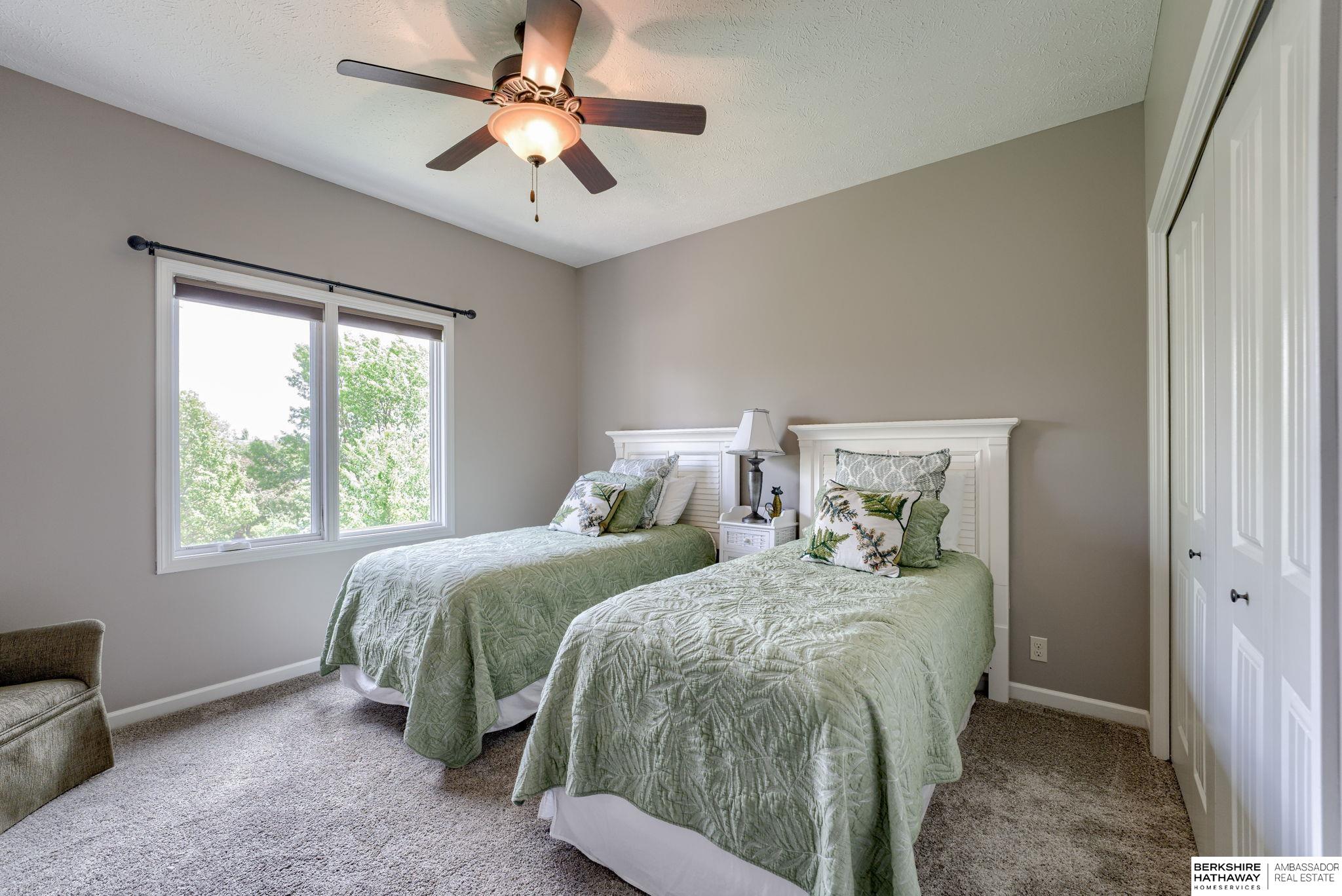 Bennington, Nebraska 68007, United States, 4 Bedrooms Bedrooms, ,3 BathroomsBathrooms,Residential,Pending,137522