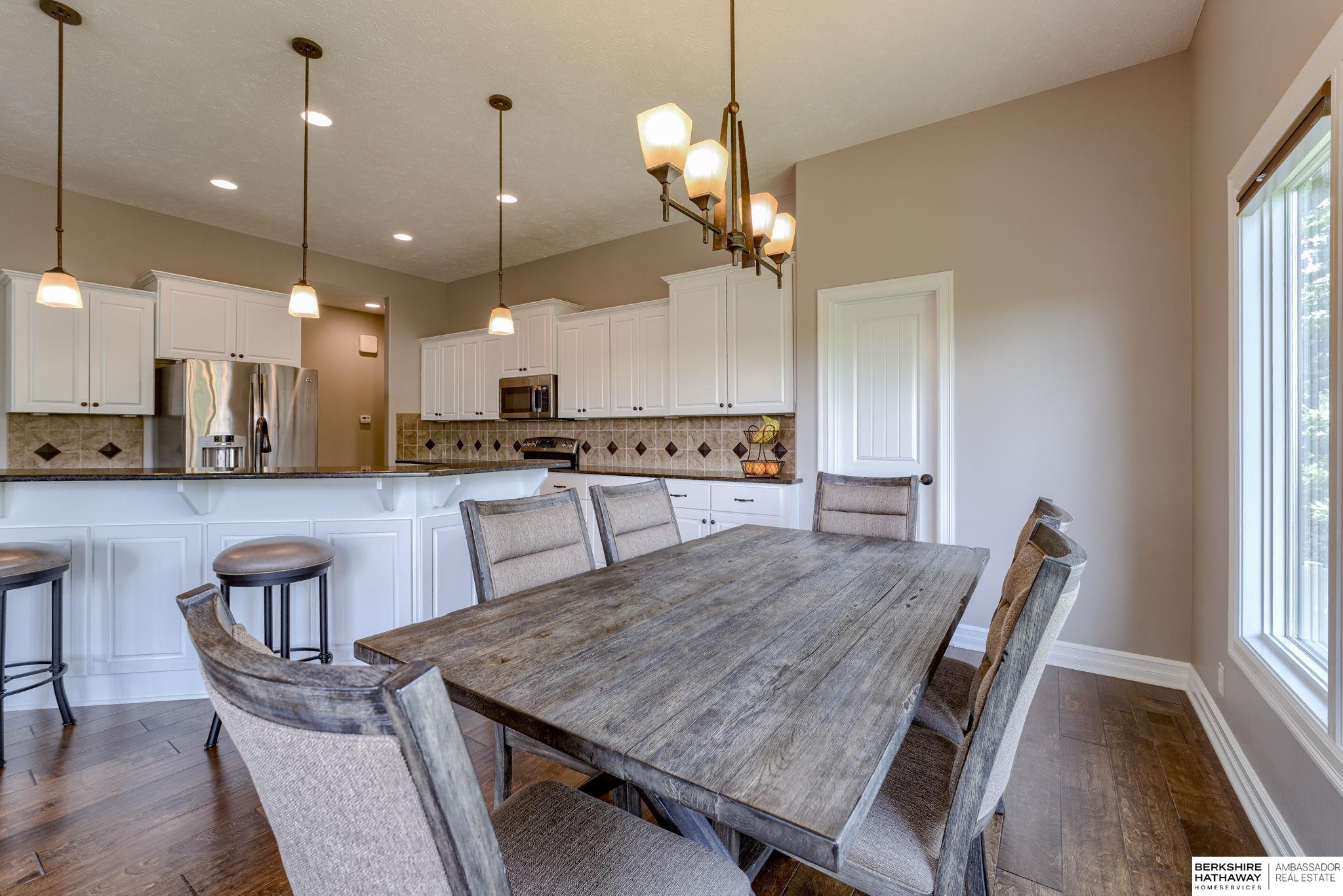 Bennington, Nebraska 68007, United States, 4 Bedrooms Bedrooms, ,3 BathroomsBathrooms,Residential,Pending,137522