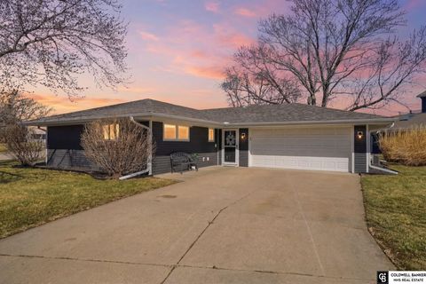 Photo of 762 W Lakeshore Drive, Lincoln, NE 68528 (MLS # 22607042)