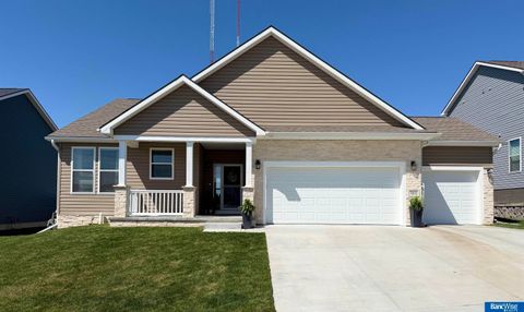 Photo of 7832 Nicole Lane, Lincoln, NE 68516 (MLS # 22611859)
