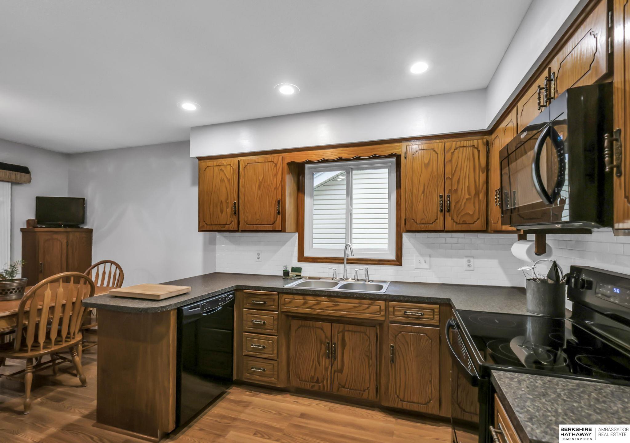 Omaha, Nebraska 68154, United States, 3 Bedrooms Bedrooms, ,2 BathroomsBathrooms,Residential,Active,225949