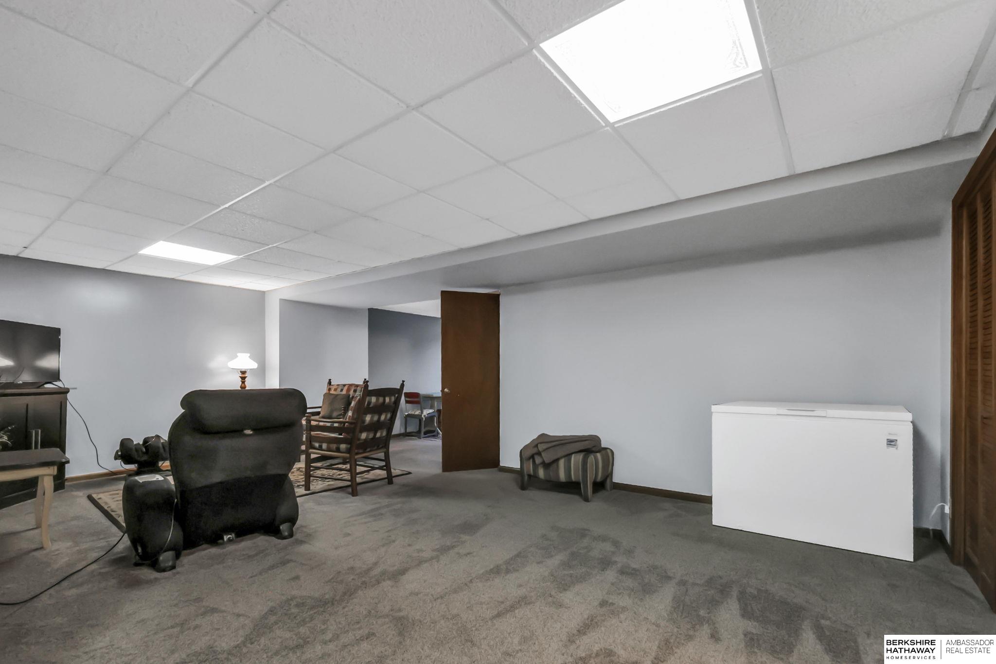 Omaha, Nebraska 68154, United States, 3 Bedrooms Bedrooms, ,2 BathroomsBathrooms,Residential,Active,225949