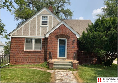 Photo of 4402 pierce Street, Omaha, NE 68105 (MLS # 22620549)