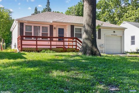 Photo of 4233 D Street, Lincoln, NE 68510 (MLS # 22621385)