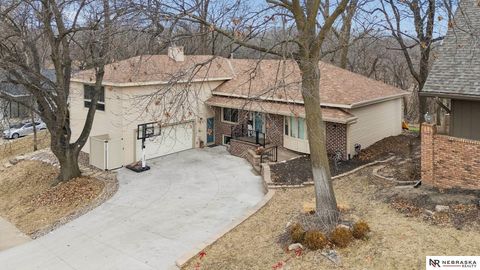 Photo of 601 N Martin Drive, Bellevue, NE 68005 (MLS # 22604203)