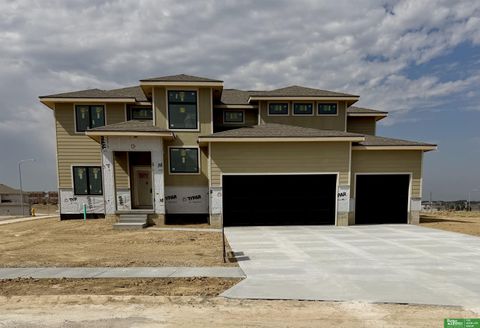 Photo of 10662 S 102nd Avenue, Papillion, NE 68046 (MLS # 22607930)