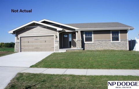 Photo of 7708 Mary Ellen Drive, Lincoln, NE 68514 (MLS # 22528922)