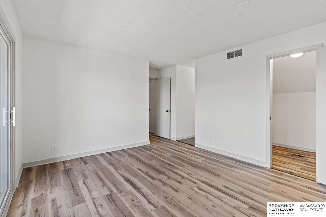 Omaha, Nebraska 68130, United States, 3 Bedrooms Bedrooms, ,2 BathroomsBathrooms,Residential,Active,168676