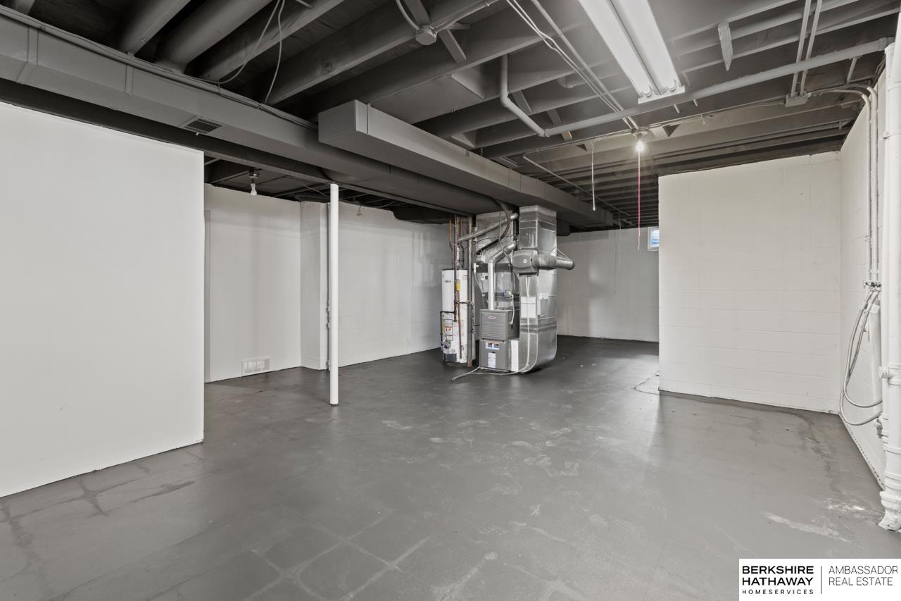 Omaha, Nebraska 68130, United States, 3 Bedrooms Bedrooms, ,2 BathroomsBathrooms,Residential,Active,168676