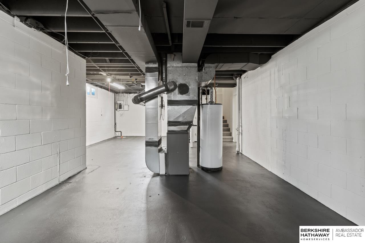 Omaha, Nebraska 68130, United States, 3 Bedrooms Bedrooms, ,2 BathroomsBathrooms,Residential,Active,168676