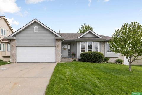 Photo of 21119 Schofield Drive, Gretna, NE 68028 (MLS # 22613221)