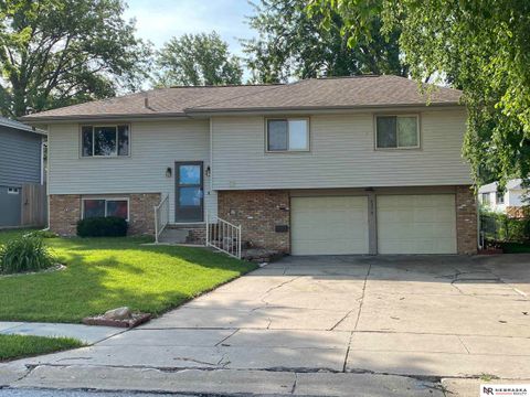 Photo of 6373 S 140th Avenue, Omaha, NE 68137 (MLS # 22619032)