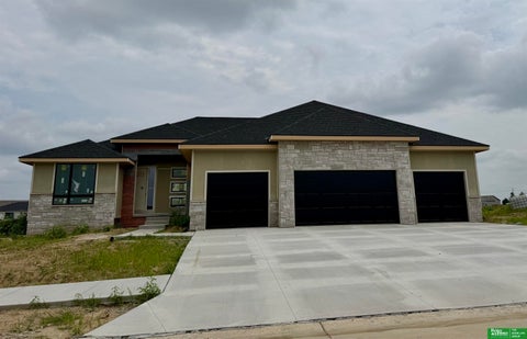 Photo of 22111 Shiloh Drive, Gretna, NE 68028 (MLS # 22624626)