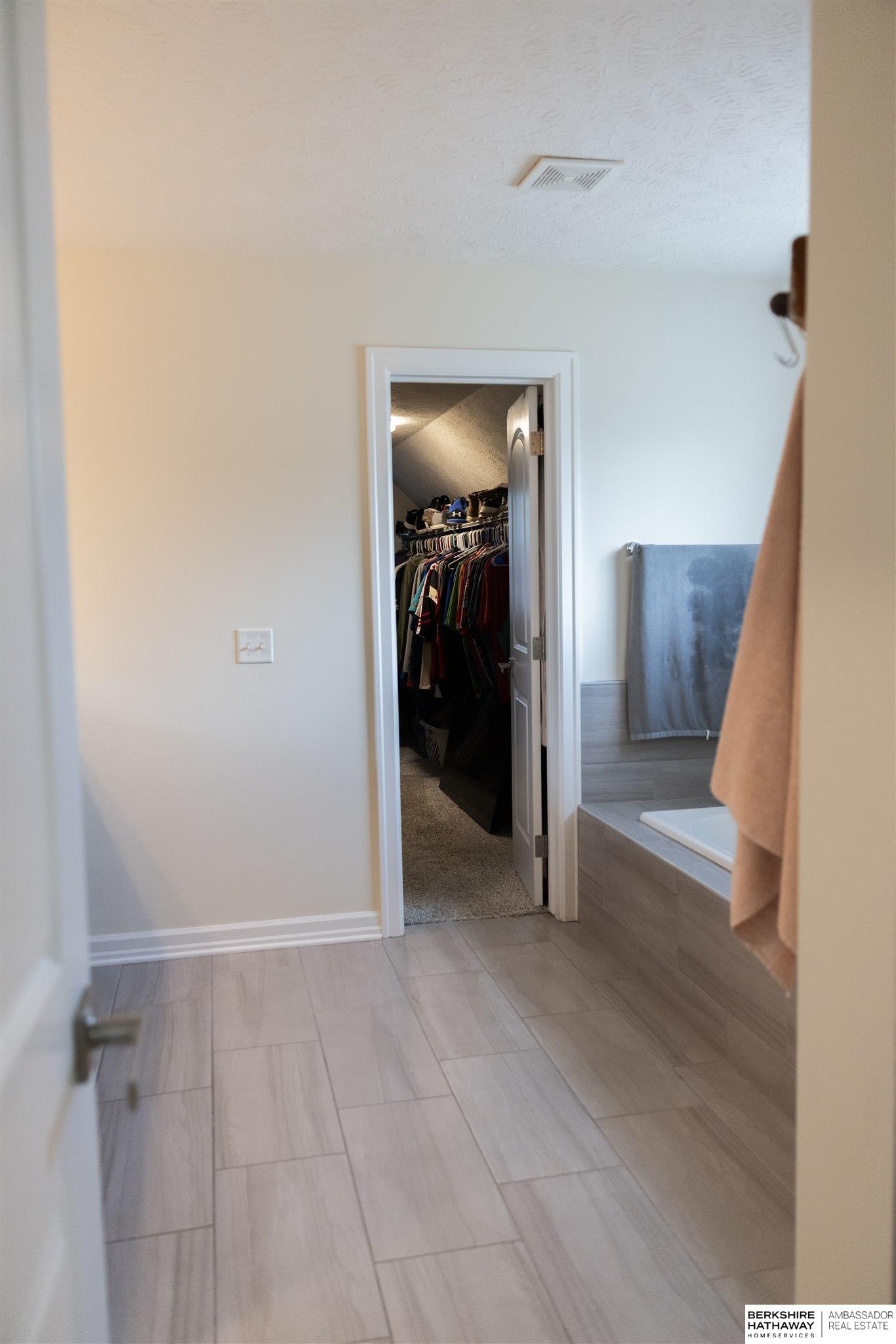 Gretna, Nebraska 68028, United States, 4 Bedrooms Bedrooms, ,3 BathroomsBathrooms,Residential,Active,200012