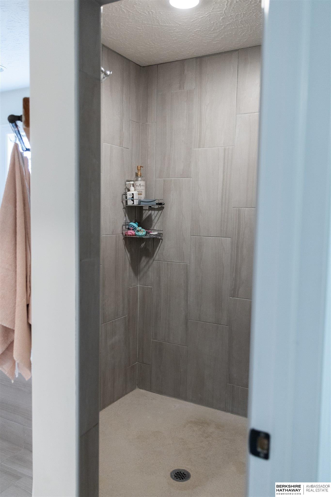 Gretna, Nebraska 68028, United States, 4 Bedrooms Bedrooms, ,3 BathroomsBathrooms,Residential,Active,200012