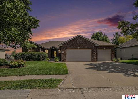 Photo of 17902 Camelback Avenue, Omaha, NE 68136 (MLS # 22520179)