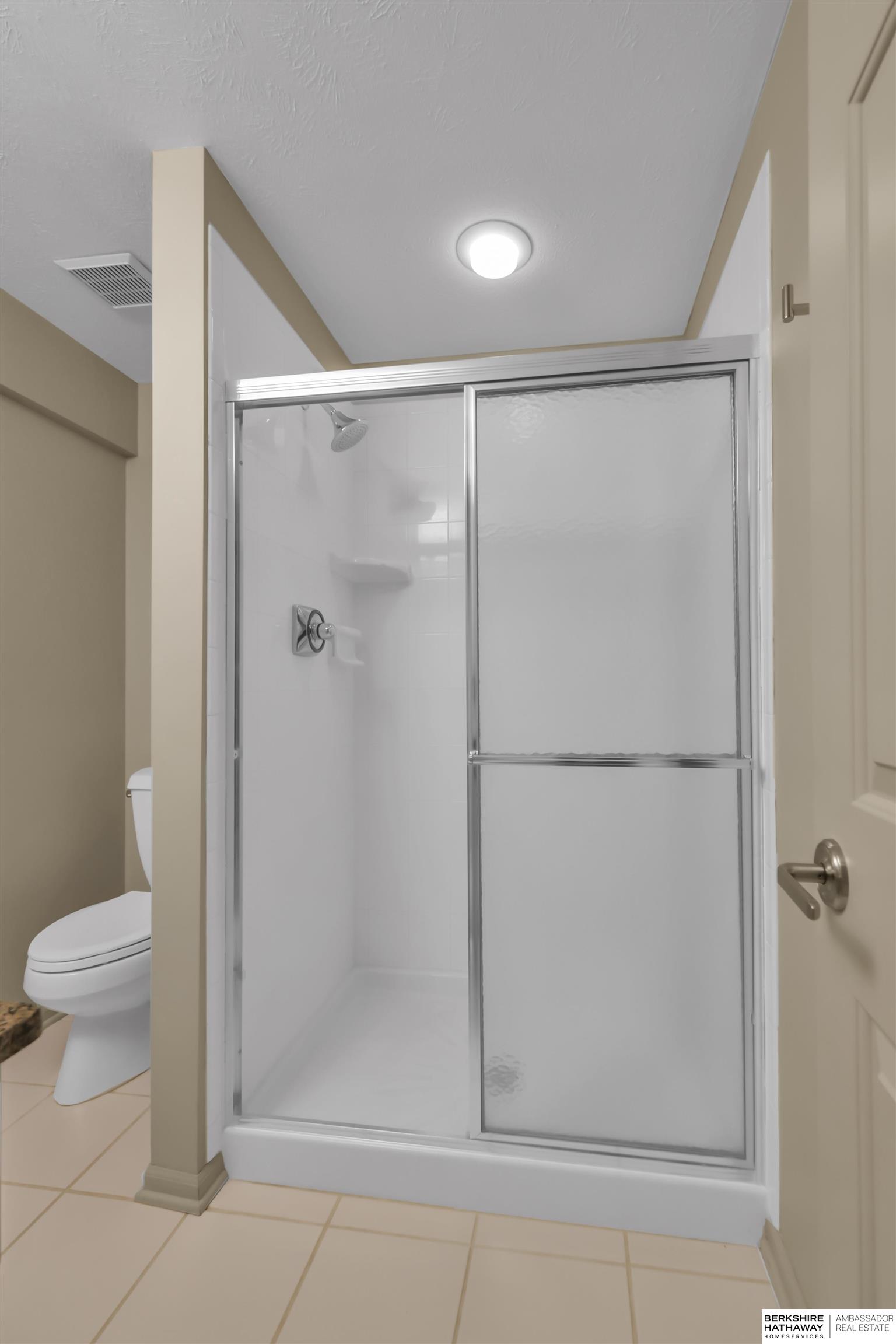 Omaha, Nebraska 68164, United States, 3 Bedrooms Bedrooms, ,2 BathroomsBathrooms,Residential,Active,168798