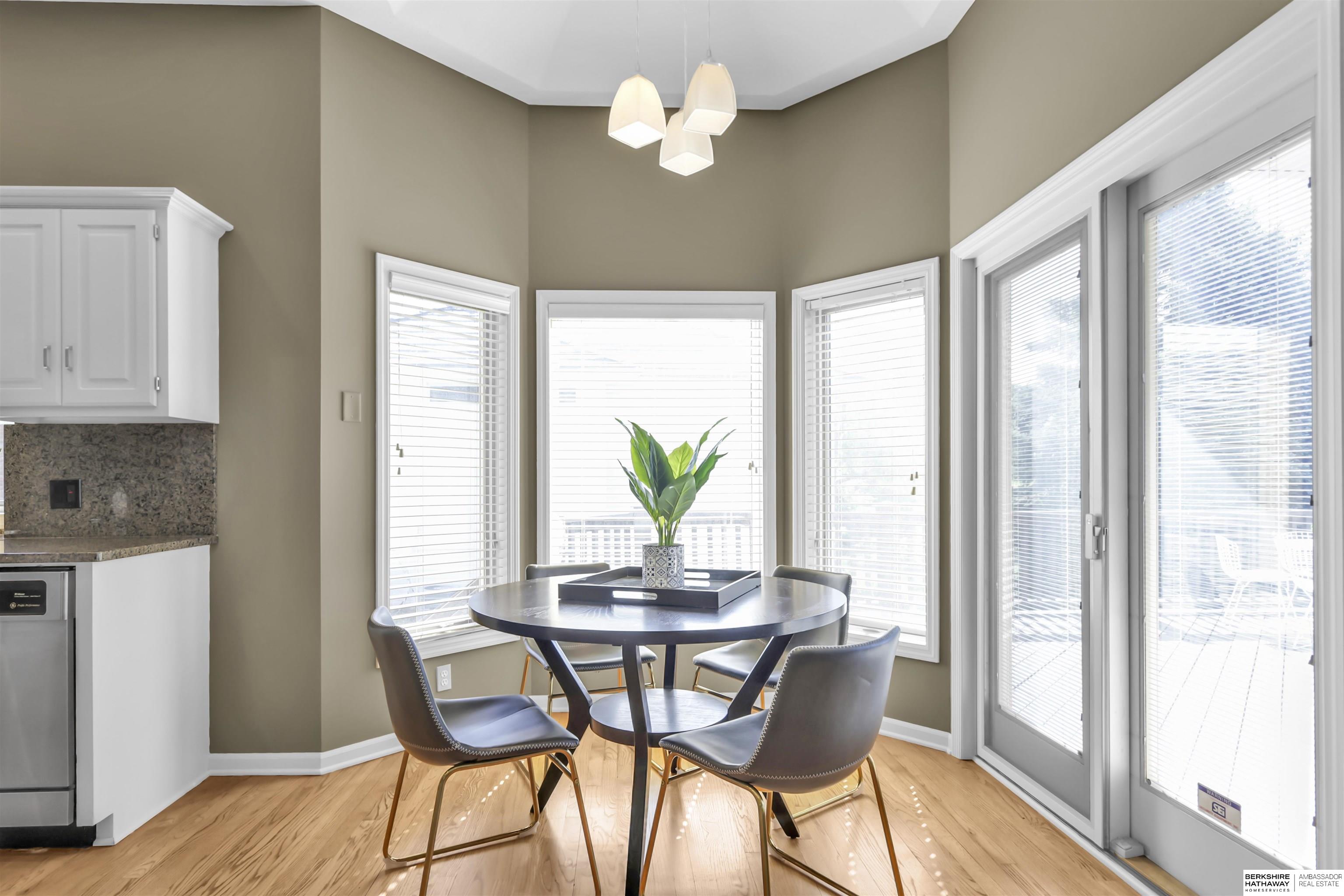 Omaha, Nebraska 68164, United States, 3 Bedrooms Bedrooms, ,2 BathroomsBathrooms,Residential,Active,168798