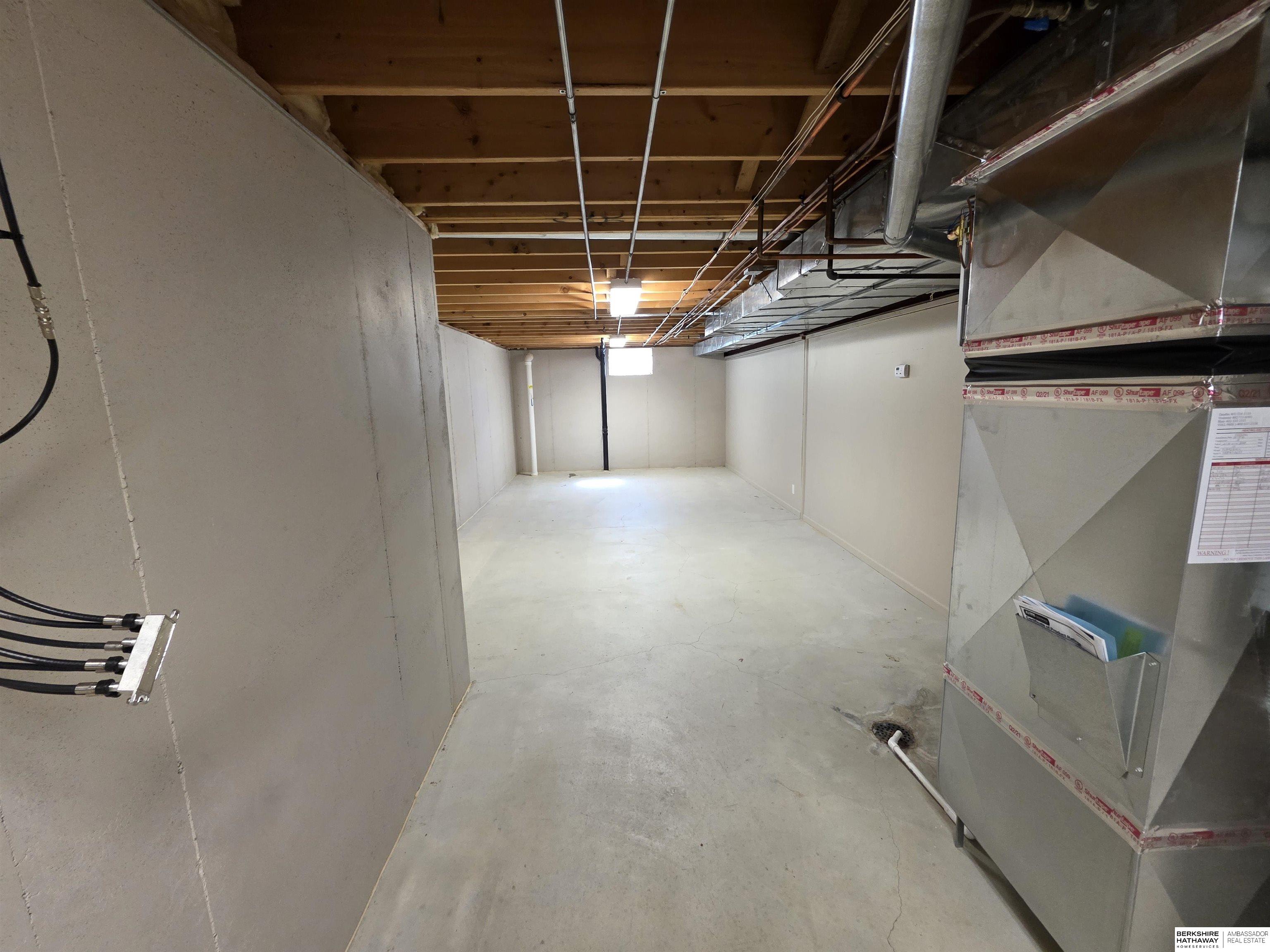 Omaha, Nebraska 68164, United States, 3 Bedrooms Bedrooms, ,2 BathroomsBathrooms,Residential,Active,168798