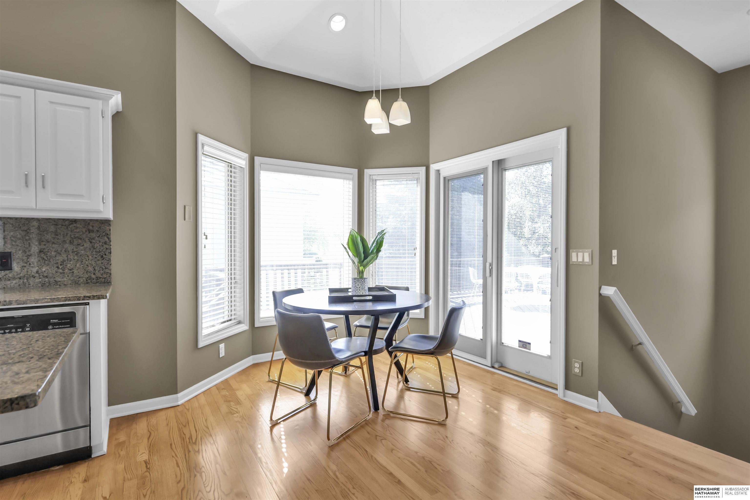 Omaha, Nebraska 68164, United States, 3 Bedrooms Bedrooms, ,2 BathroomsBathrooms,Residential,Active,168798