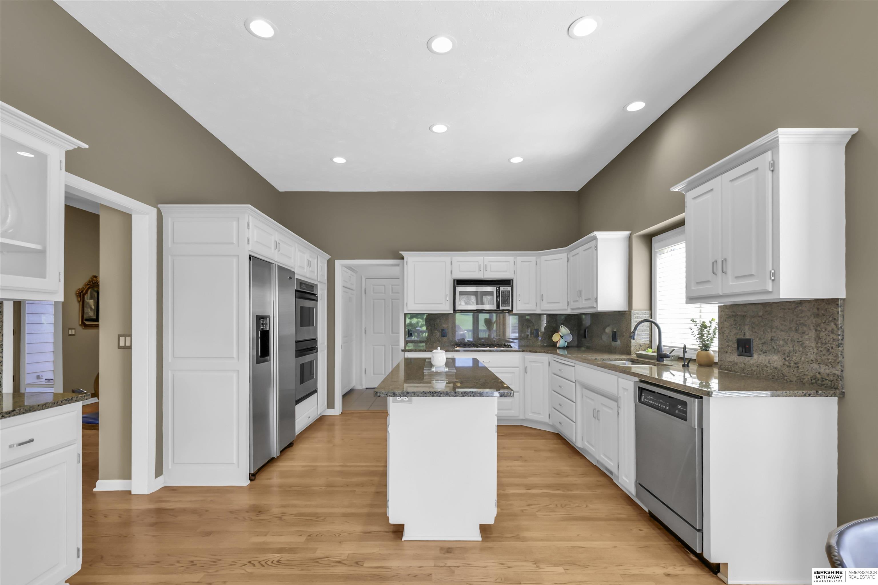 Omaha, Nebraska 68164, United States, 3 Bedrooms Bedrooms, ,2 BathroomsBathrooms,Residential,Active,168798