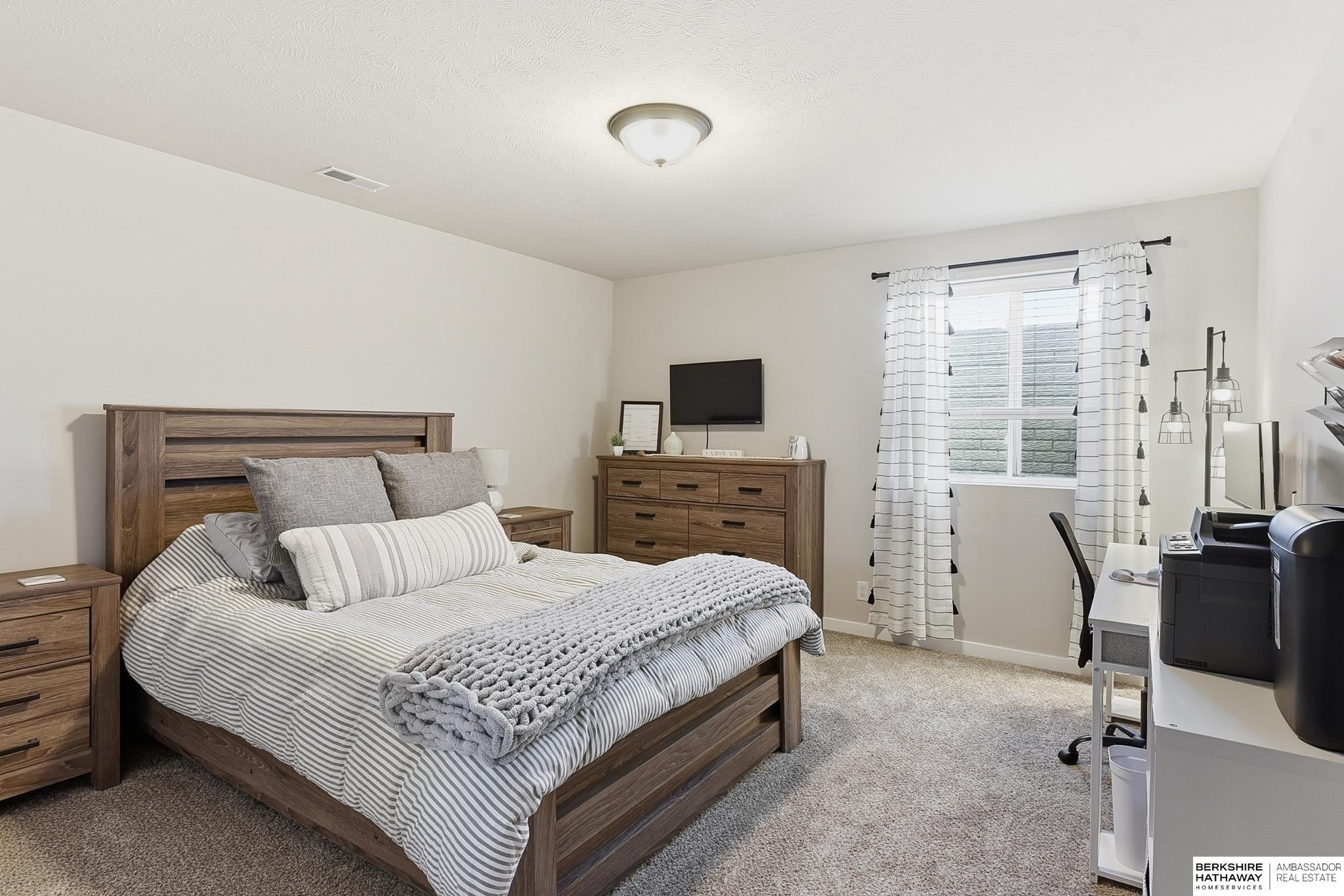 Elkhorn, Nebraska 68022, United States, 4 Bedrooms Bedrooms, ,3 BathroomsBathrooms,Residential,Active,240226