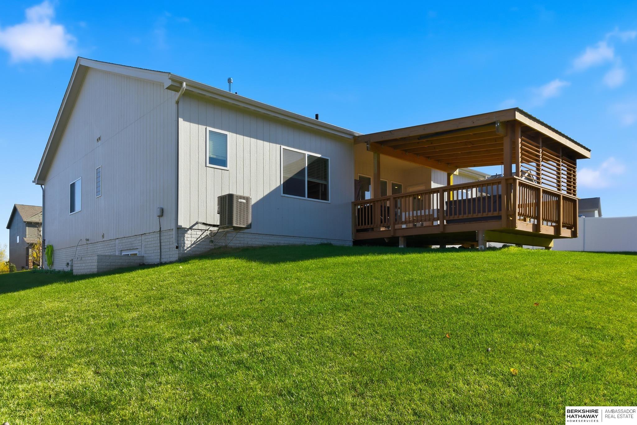 Elkhorn, Nebraska 68022, United States, 4 Bedrooms Bedrooms, ,3 BathroomsBathrooms,Residential,Active,240226