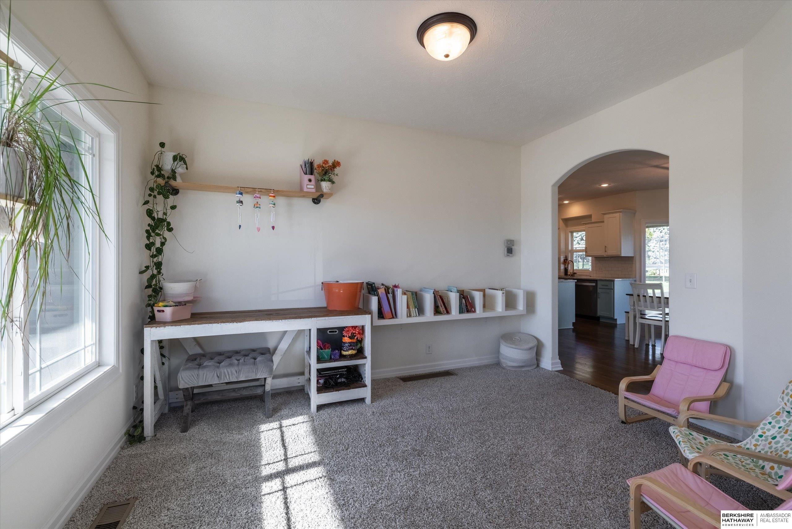 Gretna, Nebraska 68028, United States, 4 Bedrooms Bedrooms, ,3 BathroomsBathrooms,Residential,Active,238372