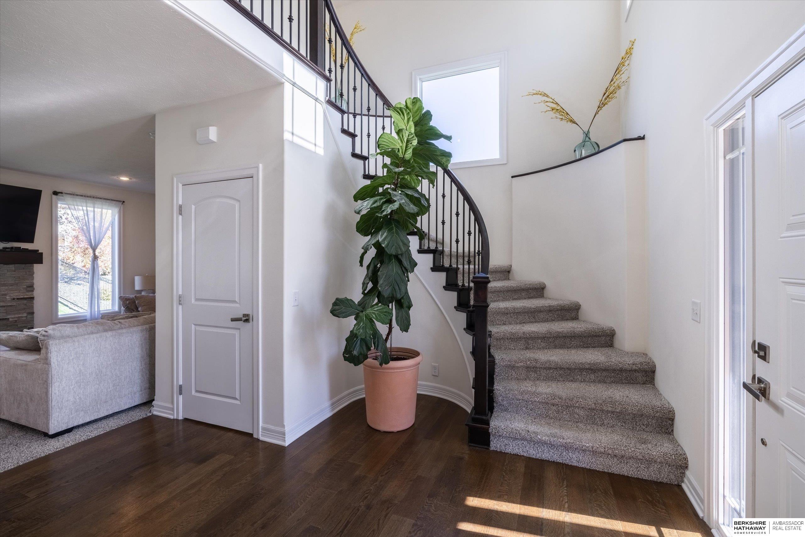 Gretna, Nebraska 68028, United States, 4 Bedrooms Bedrooms, ,3 BathroomsBathrooms,Residential,Active,238372