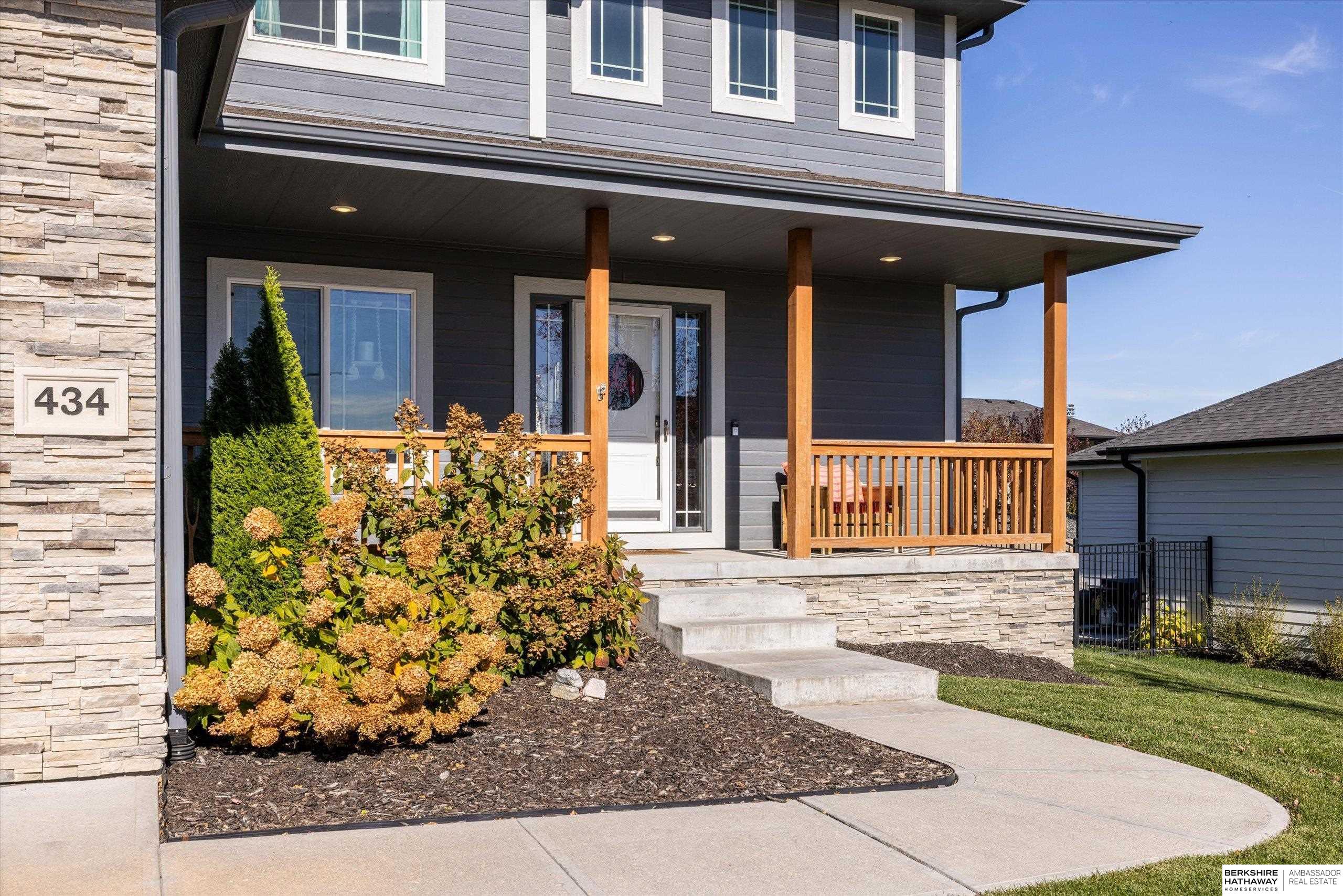 Gretna, Nebraska 68028, United States, 4 Bedrooms Bedrooms, ,3 BathroomsBathrooms,Residential,Active,238372