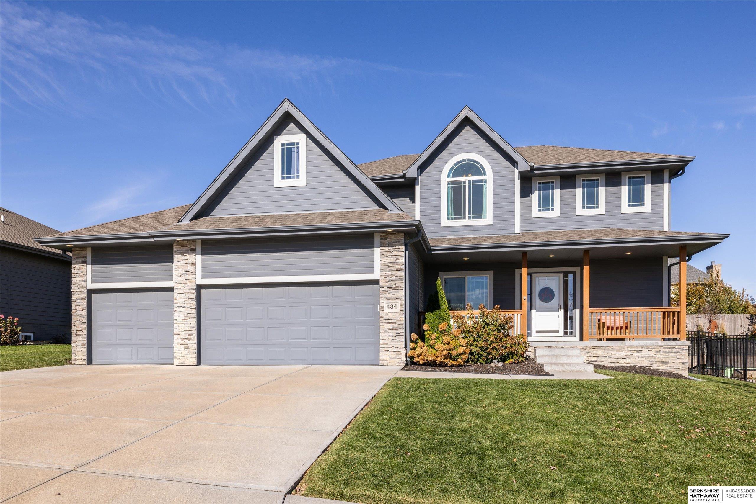 Gretna, Nebraska 68028, United States, 4 Bedrooms Bedrooms, ,3 BathroomsBathrooms,Residential,Active,238372