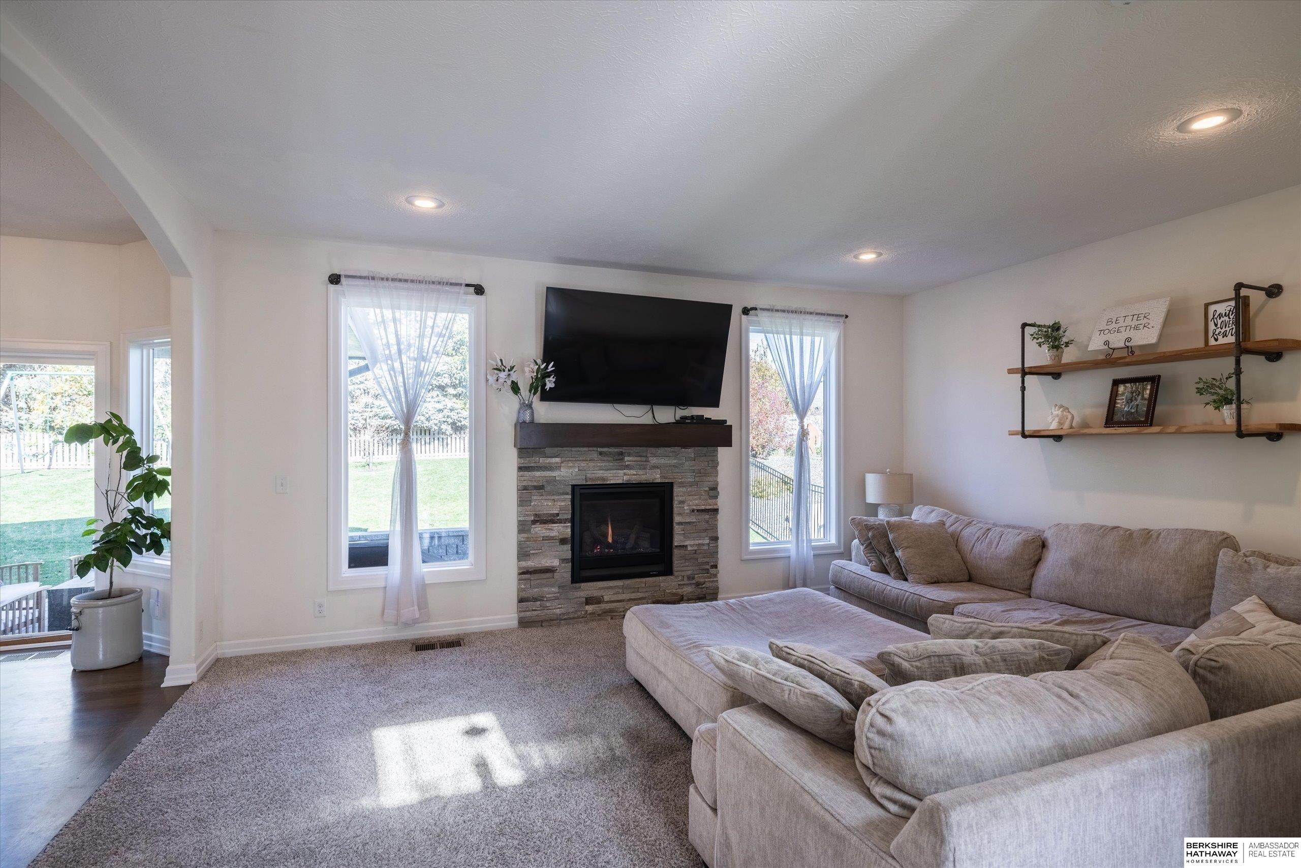 Gretna, Nebraska 68028, United States, 4 Bedrooms Bedrooms, ,3 BathroomsBathrooms,Residential,Active,238372