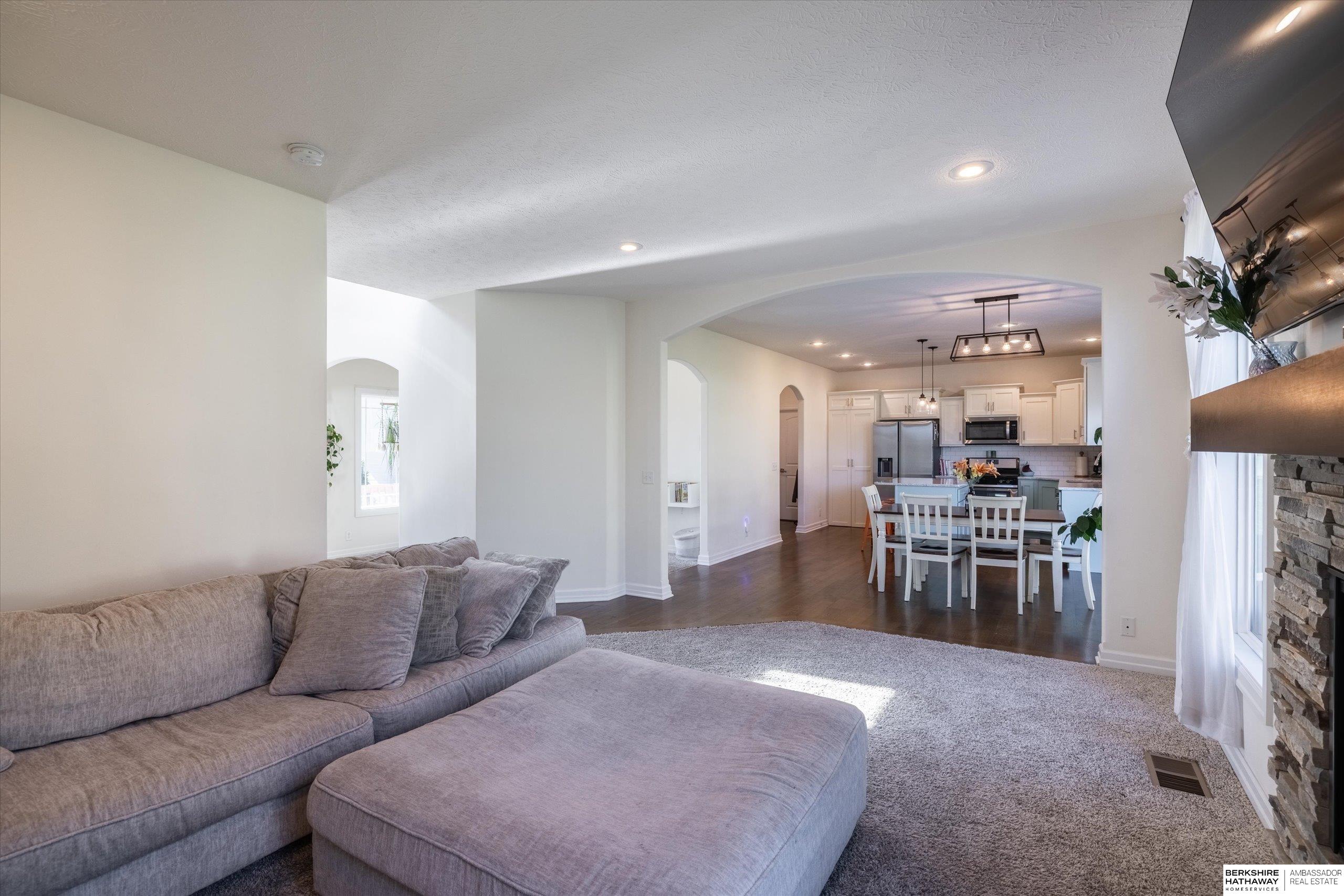 Gretna, Nebraska 68028, United States, 4 Bedrooms Bedrooms, ,3 BathroomsBathrooms,Residential,Active,238372