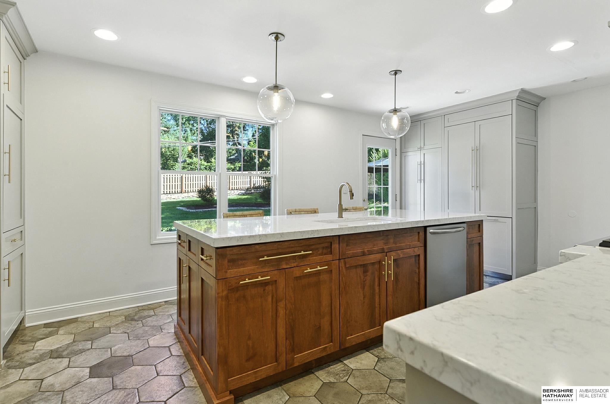 Omaha, Nebraska 68124, United States, 4 Bedrooms Bedrooms, ,1 BathroomBathrooms,Residential,Pending,200057