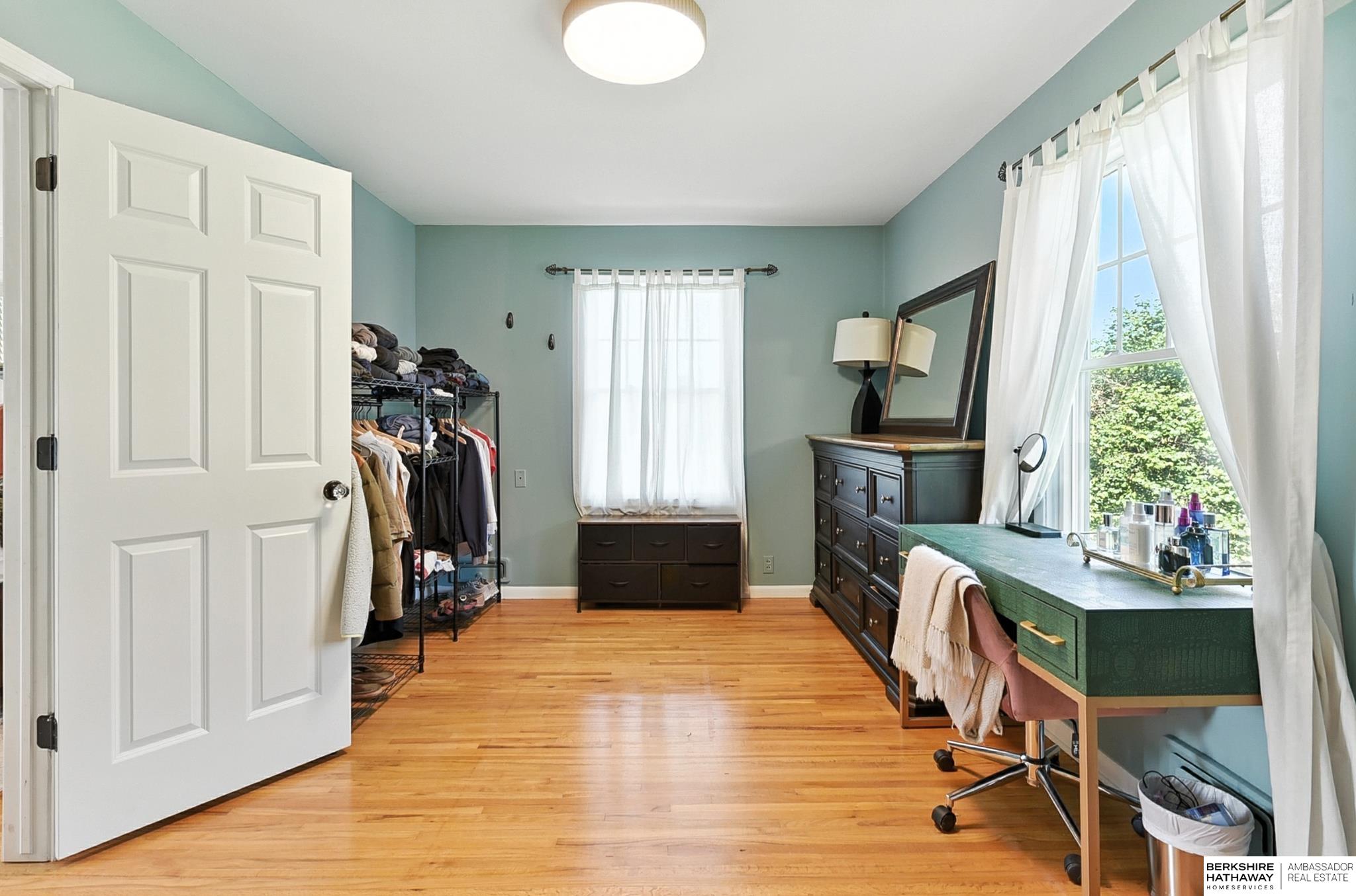 Omaha, Nebraska 68124, United States, 4 Bedrooms Bedrooms, ,1 BathroomBathrooms,Residential,Pending,200057