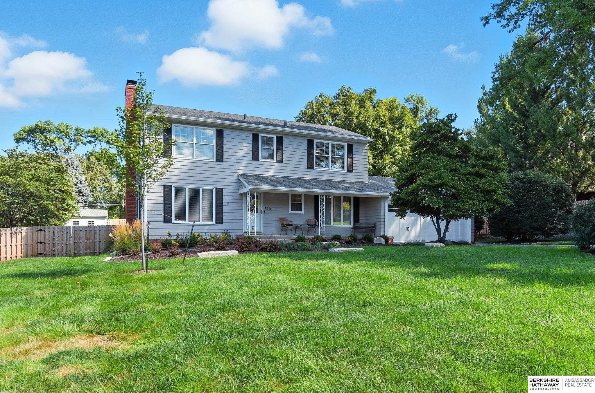 Omaha, Nebraska 68124, United States, 4 Bedrooms Bedrooms, ,1 BathroomBathrooms,Residential,Pending,200057