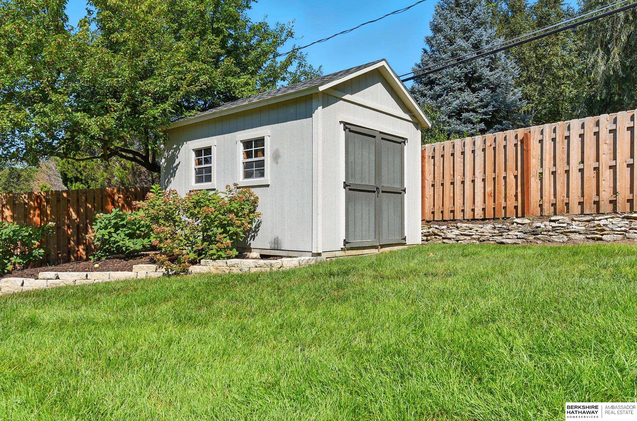 Omaha, Nebraska 68124, United States, 4 Bedrooms Bedrooms, ,1 BathroomBathrooms,Residential,Pending,200057