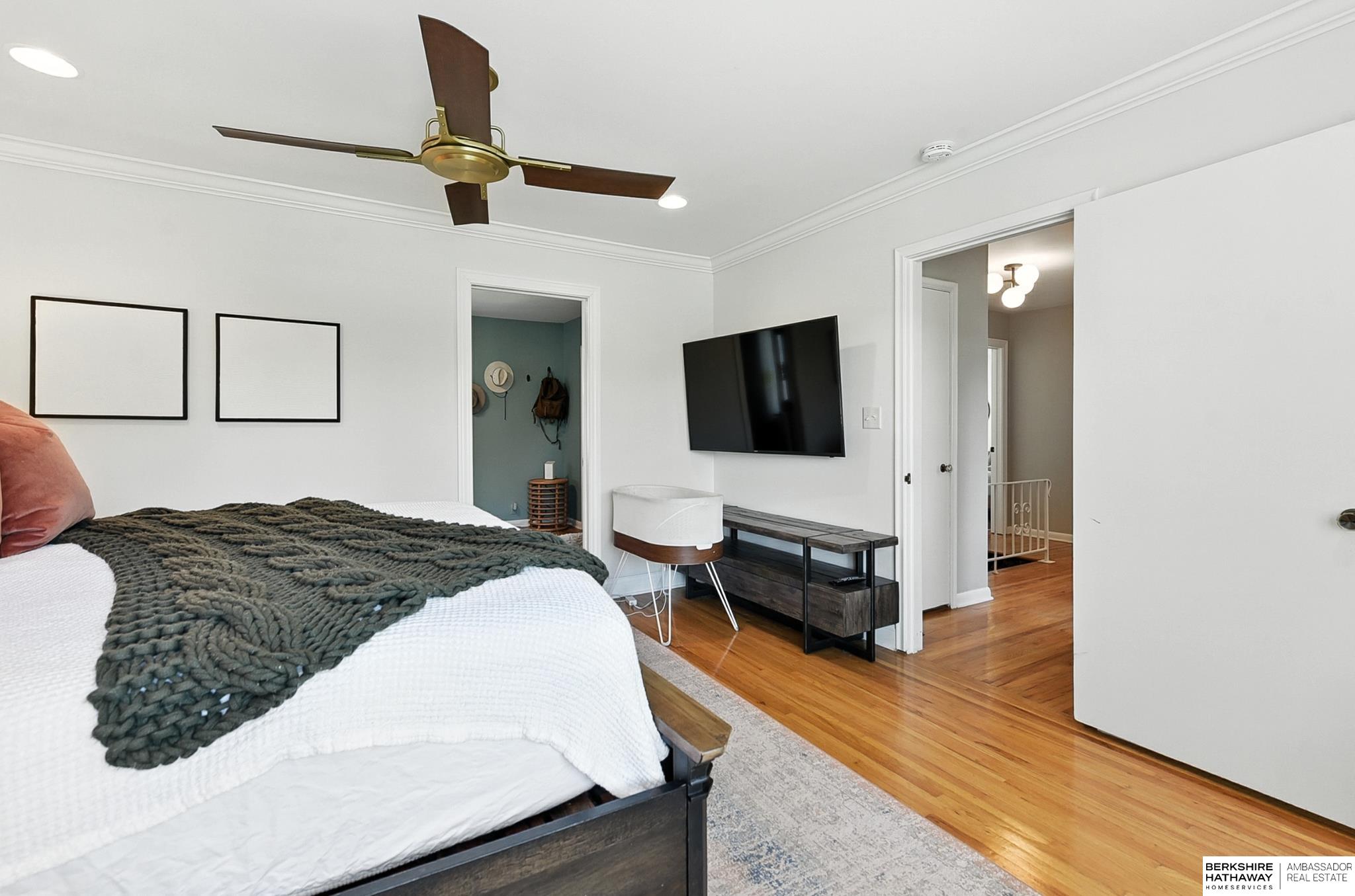 Omaha, Nebraska 68124, United States, 4 Bedrooms Bedrooms, ,1 BathroomBathrooms,Residential,Pending,200057