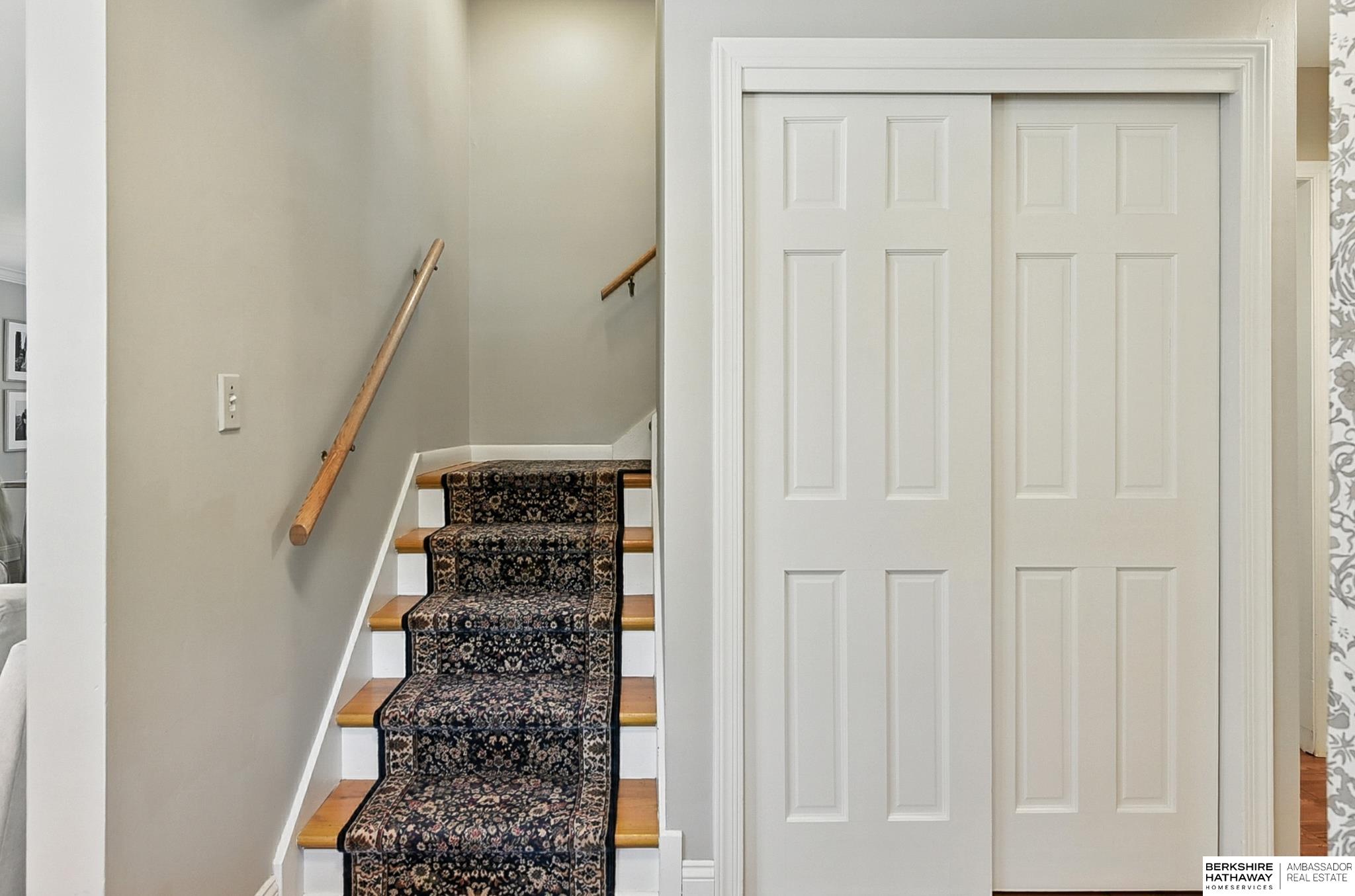 Omaha, Nebraska 68124, United States, 4 Bedrooms Bedrooms, ,1 BathroomBathrooms,Residential,Pending,200057