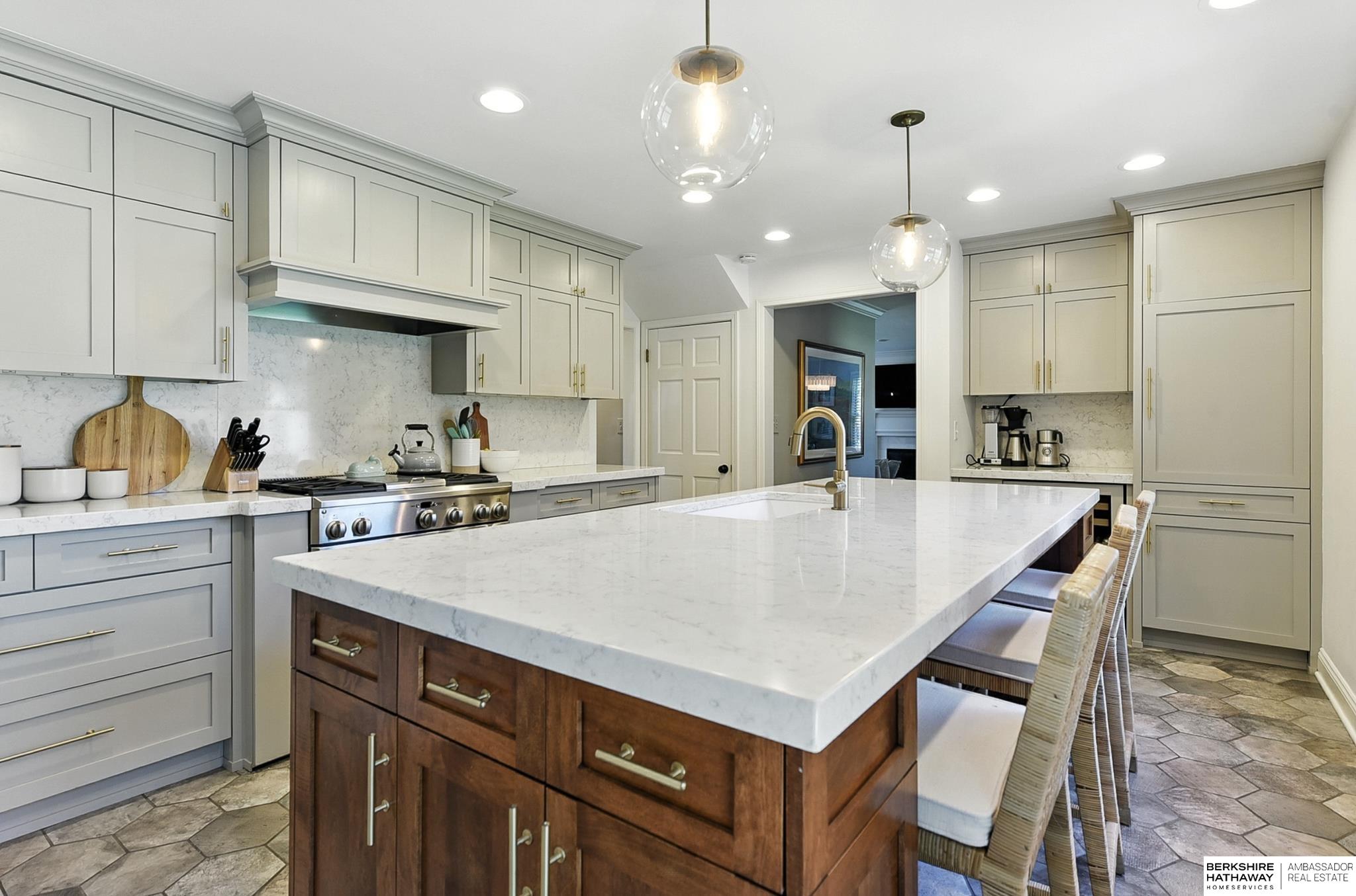 Omaha, Nebraska 68124, United States, 4 Bedrooms Bedrooms, ,1 BathroomBathrooms,Residential,Pending,200057