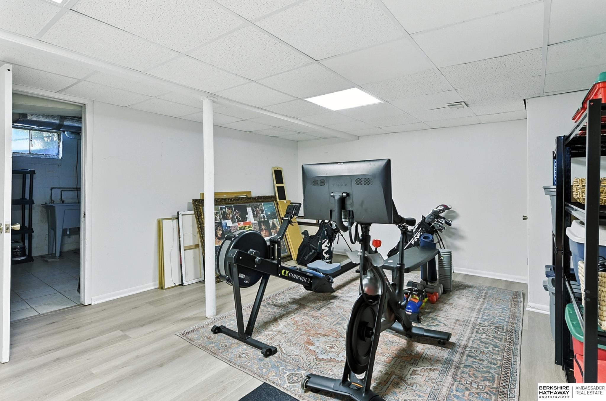 Omaha, Nebraska 68124, United States, 4 Bedrooms Bedrooms, ,1 BathroomBathrooms,Residential,Pending,200057